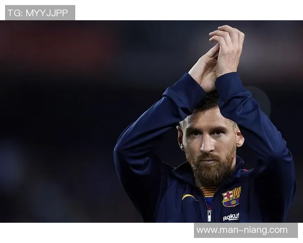 以梅西为核心探讨他如何引领现代足球的发展与战术革新 以梅西为核心探讨他如何引领现代足球的发展与战术革新