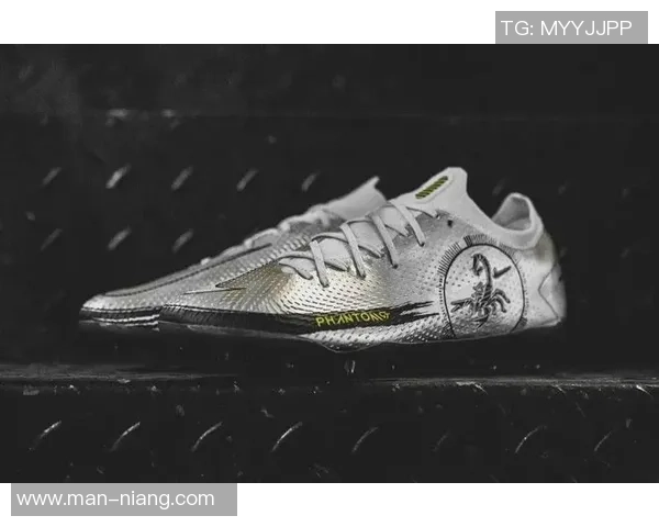 新蝎斗足球鞋上脚球星大盘点 潮流与竞技完美融合